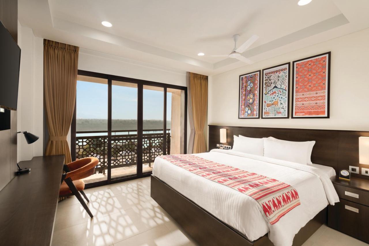 Ramada Encore By Wyndham Statue Of Unity Kevadia Exterior foto